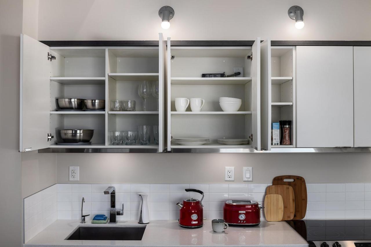 Corner Nest - Luxury Brand New Top Floor 2Bedroom Condo Kelowna Exterior foto