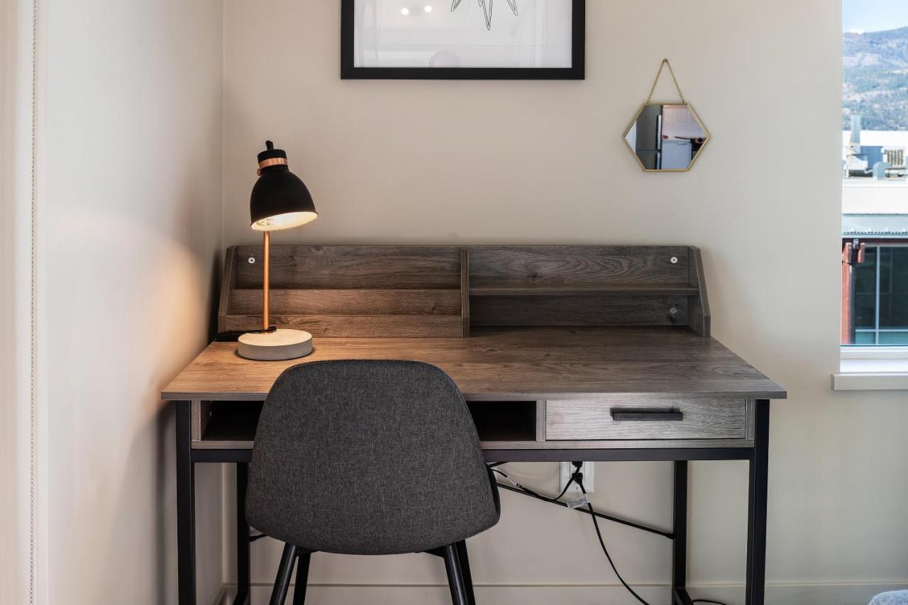 Corner Nest - Luxury Brand New Top Floor 2Bedroom Condo Kelowna Exterior foto