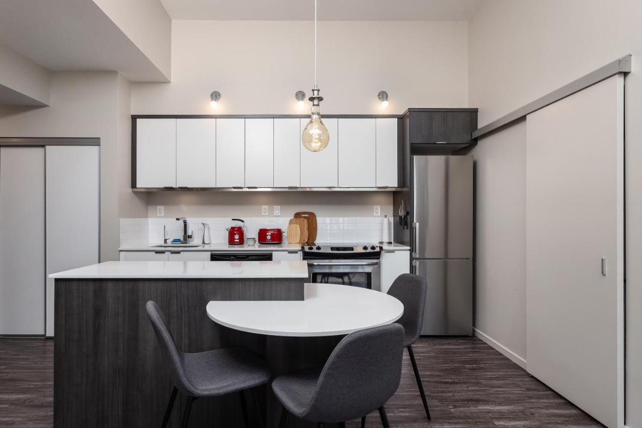 Corner Nest - Luxury Brand New Top Floor 2Bedroom Condo Kelowna Exterior foto