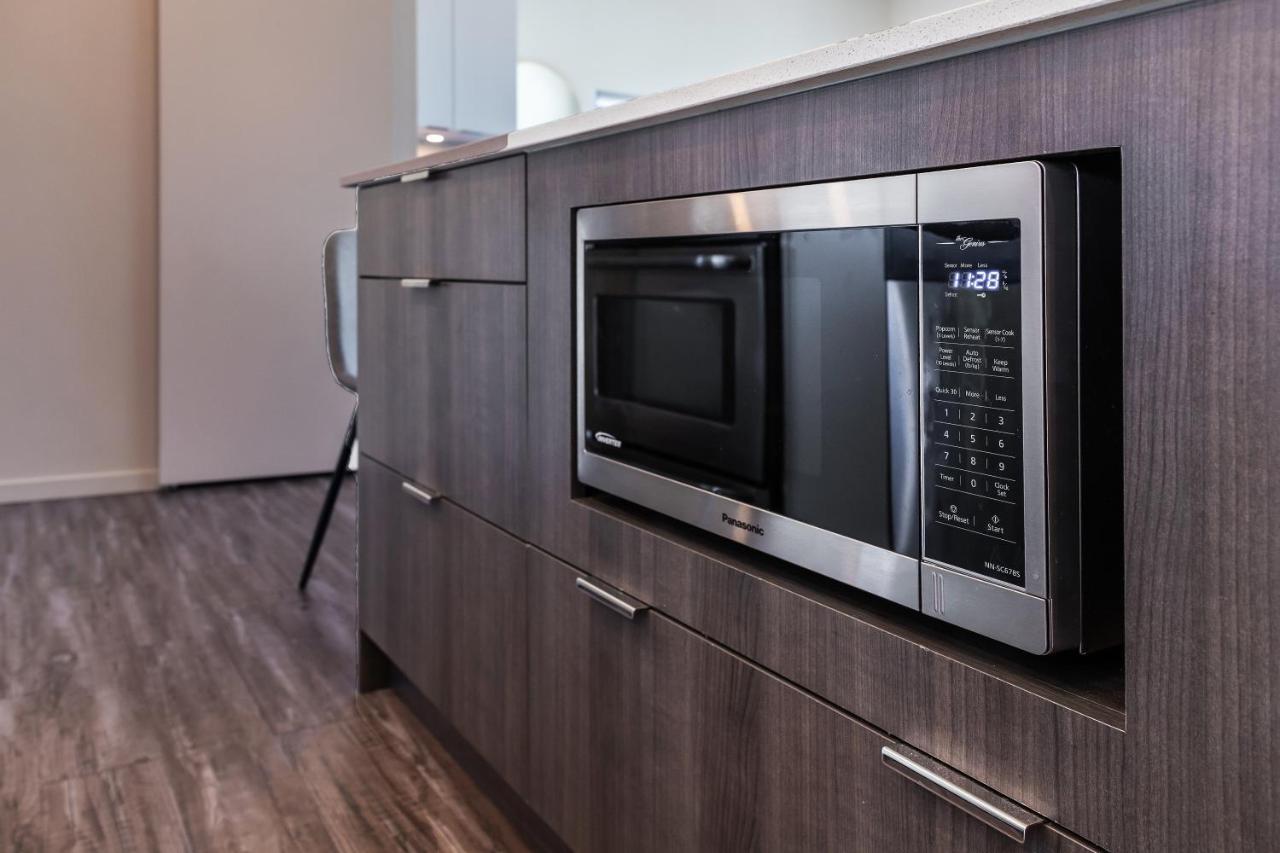 Corner Nest - Luxury Brand New Top Floor 2Bedroom Condo Kelowna Exterior foto