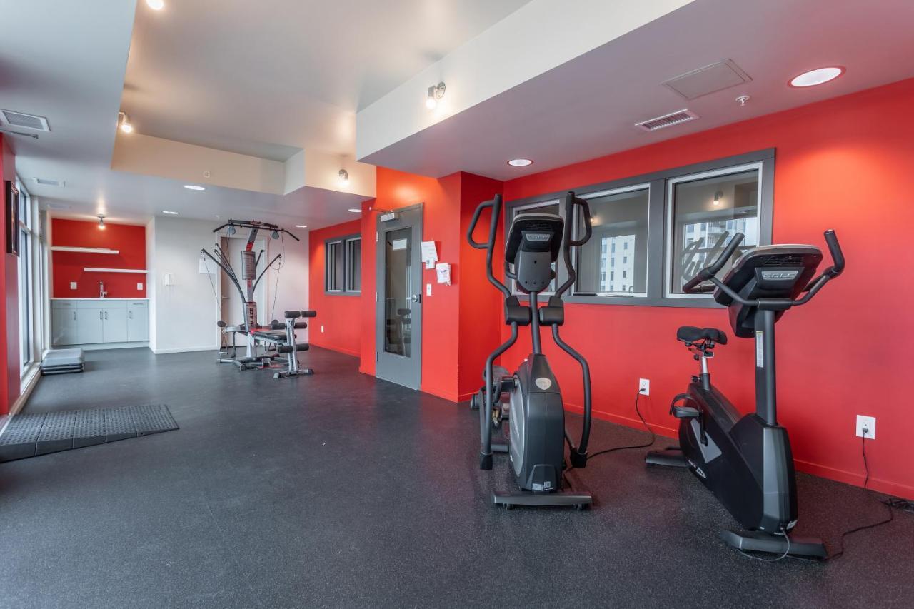 Corner Nest - Luxury Brand New Top Floor 2Bedroom Condo Kelowna Exterior foto